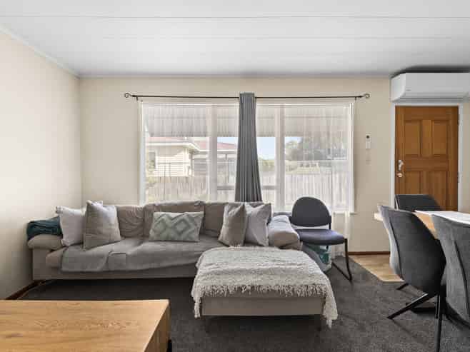 2/267 Kennedy Road, Onekawa