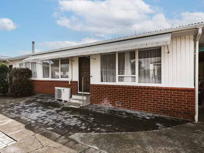 2/267 Kennedy Road, Onekawa