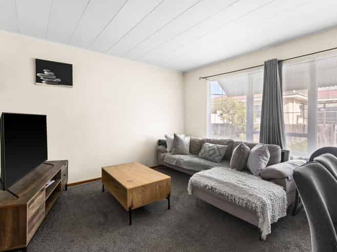 2/267 Kennedy Road, Onekawa