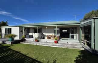 105 Castle View Road, Matarangi