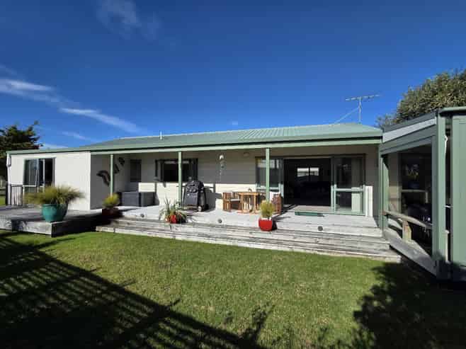105 Castle View Road, Matarangi