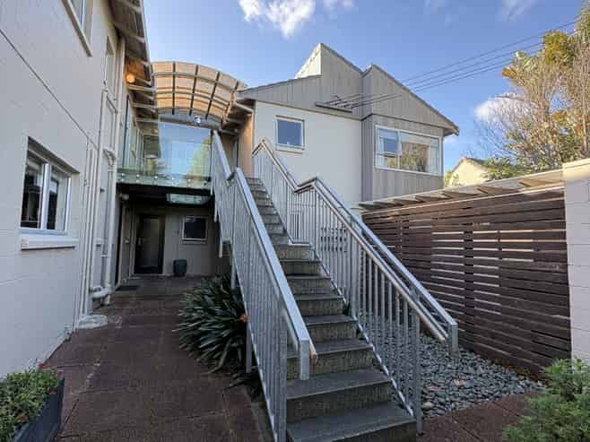 6/103 Sandringham Road , Sandringham