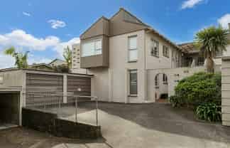 6/103 Sandringham Road , Sandringham