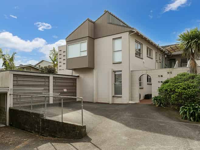 6/103 Sandringham Road , Sandringham