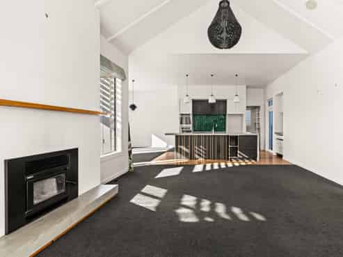 27 Neeve Road, Taradale