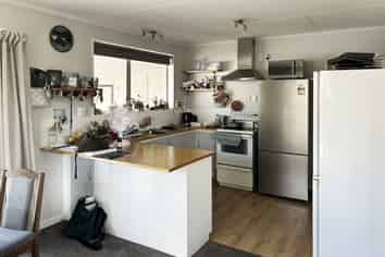 13 Augustus Street , Carterton