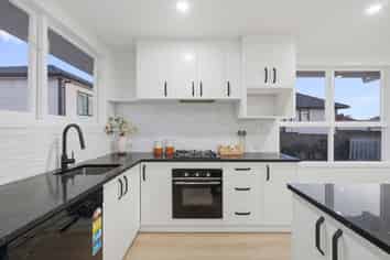54 Cobham Crescent, Otara