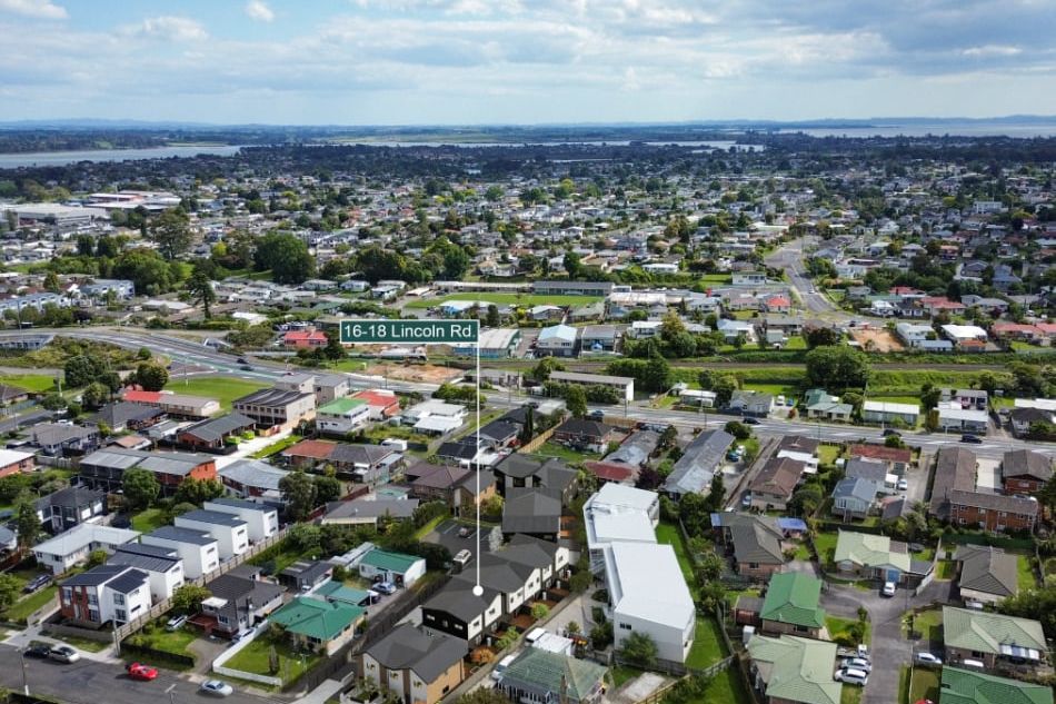 Sleek Style, Effortless Comfort, Manurewa's Finest - Vista 6