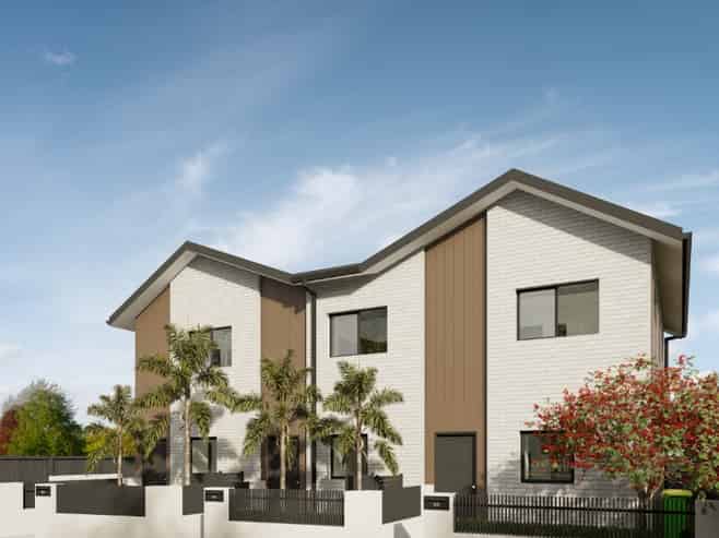 16-18 Lincoln Road, Manurewa East