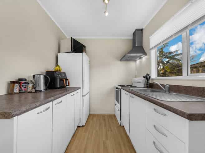 2/161 Old Wairoa Road, Papakura