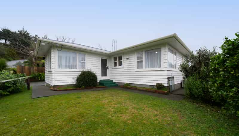 128 Helston Road, Paparangi