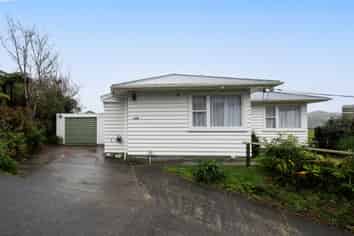 128 Helston Road, Paparangi