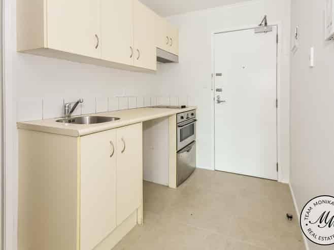 10C/30 Westward Ho, Glen Eden