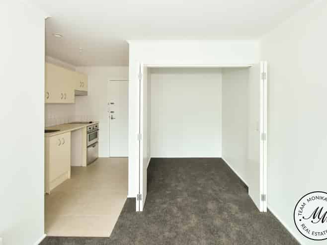 10C/30 Westward Ho, Glen Eden