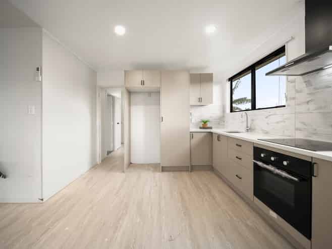 3/7 Haumia Way, Otara