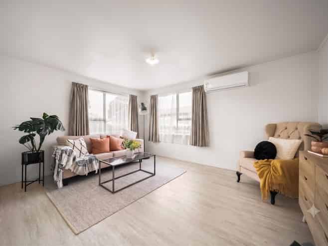 3/7 Haumia Way, Otara