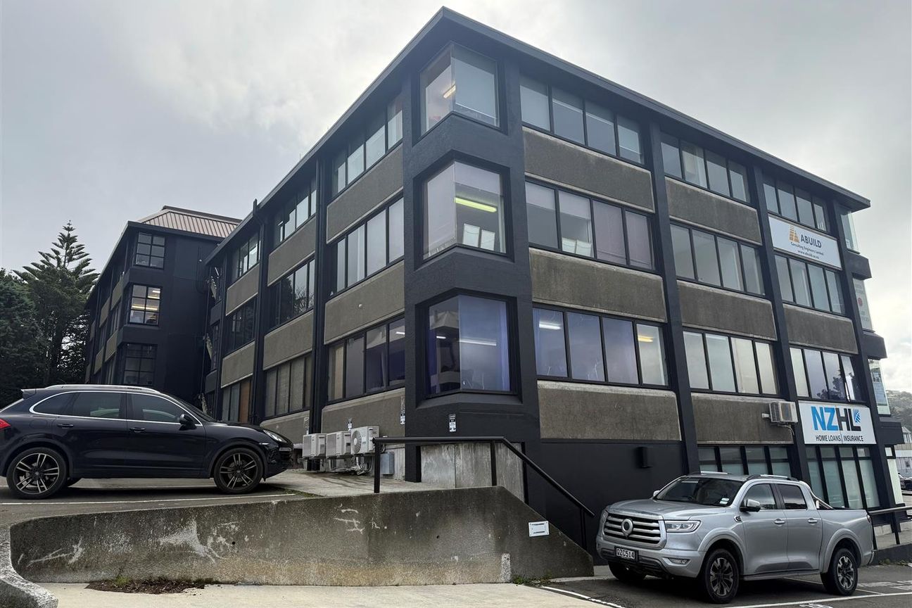 Suburban Office - Visning 2
