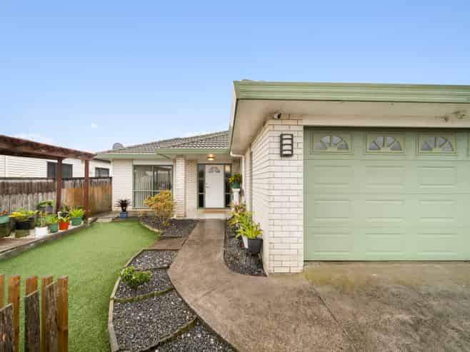 16 Atkinson Avenue, Papatoetoe