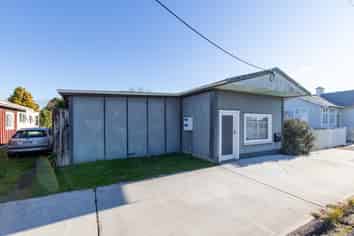 11 Front Miranda Road, Waitakaruru