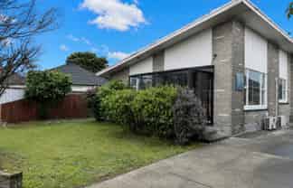 1/5 Newbridge Place, Avonhead