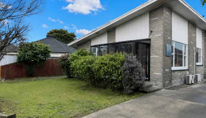 1/5 Newbridge Place, Avonhead