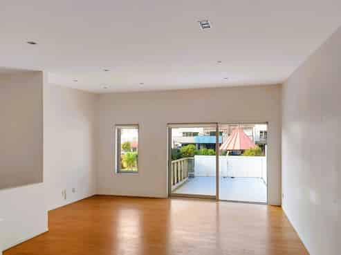29 Saddleback Grove, Karori