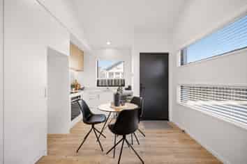 2/4 Evatt Street, Ilam