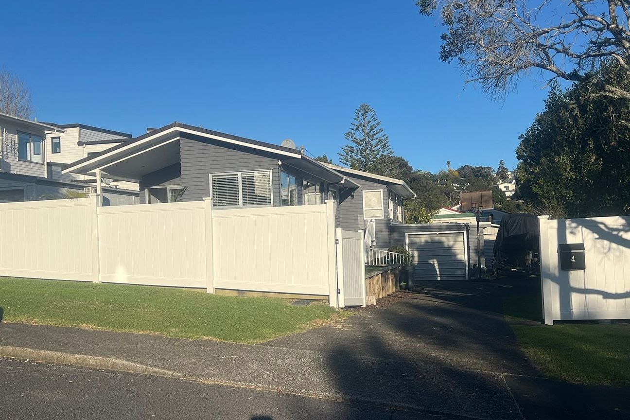 3 Bed + Home office Modern home – pohled 2