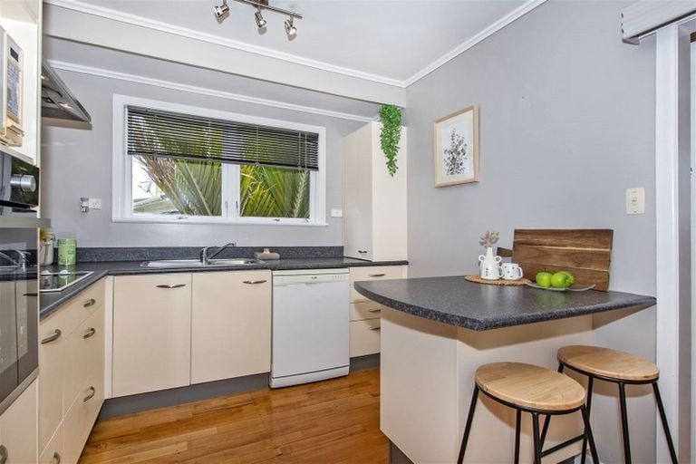 Charming Home in Te Kamo with Food Forrest – pohled 4