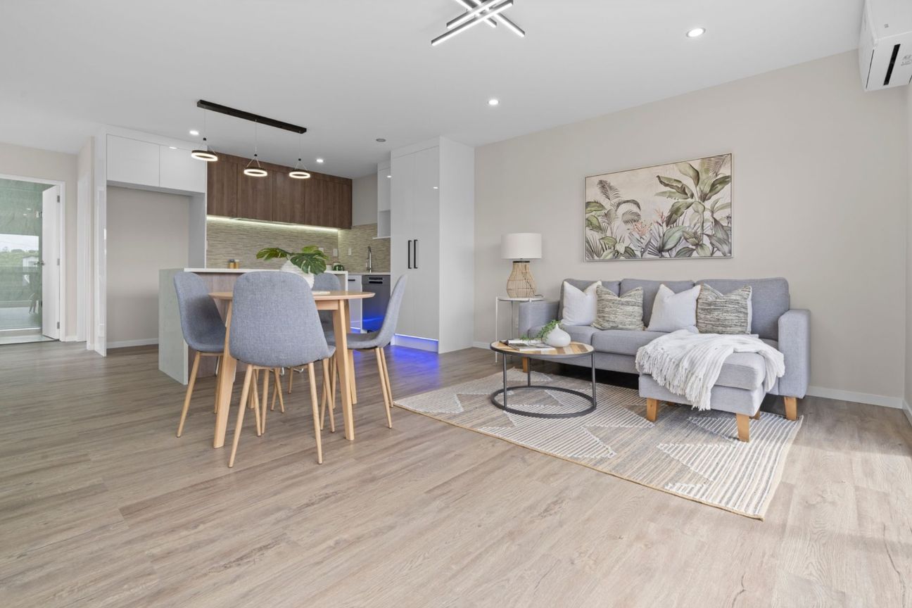 4-Bedroom, 4-Bathroom Townhouse in Bucklands Beach, Manukau - Bild 4