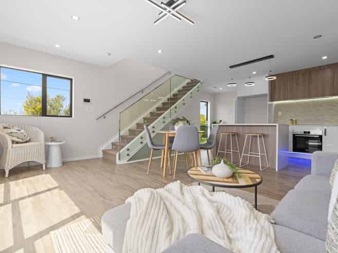 1/18 Hutchinsons Road, Bucklands Beach