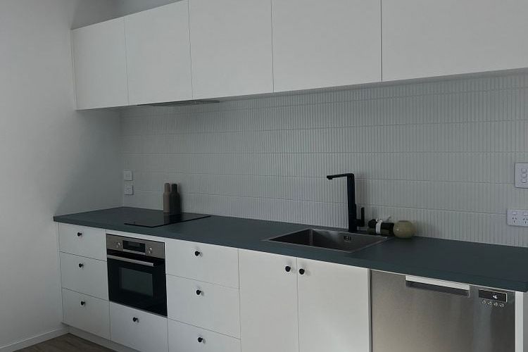 Modern, Private 2-Bed Home | Power & Wifi included - Поглед 2