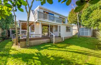 144B Hinemoa Street, Birkenhead