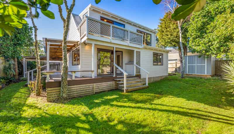 144B Hinemoa Street, Birkenhead