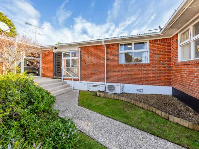 2/67a Alfred St, Onehunga