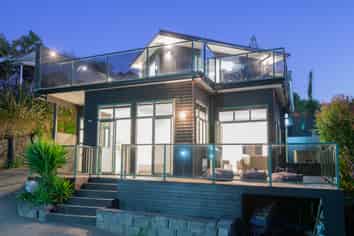 57 Duncansby Road, Stanmore Bay