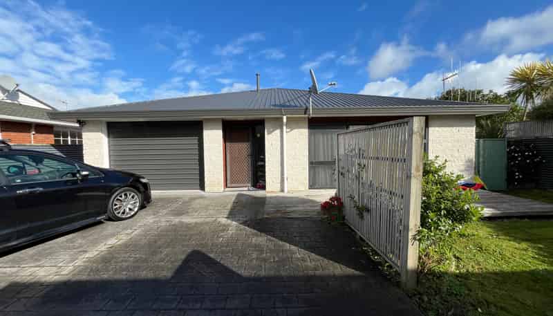 416A Botanical Road, West End