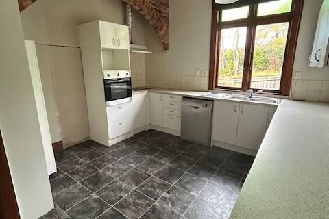 4 BEDROOM - WAIPUKURAU - Widok 2