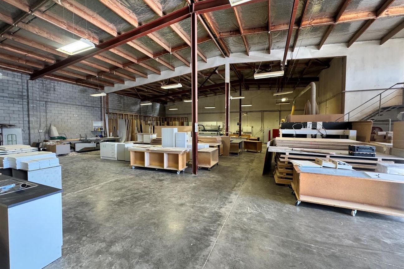 Functional 617sqm Warehouse + Exclusive Yard – pohled 6