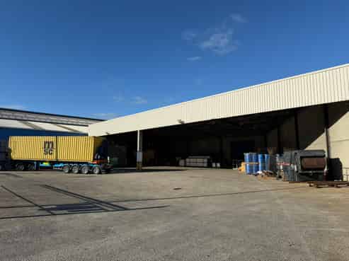 Large Warehouse Opportunity - Central Position