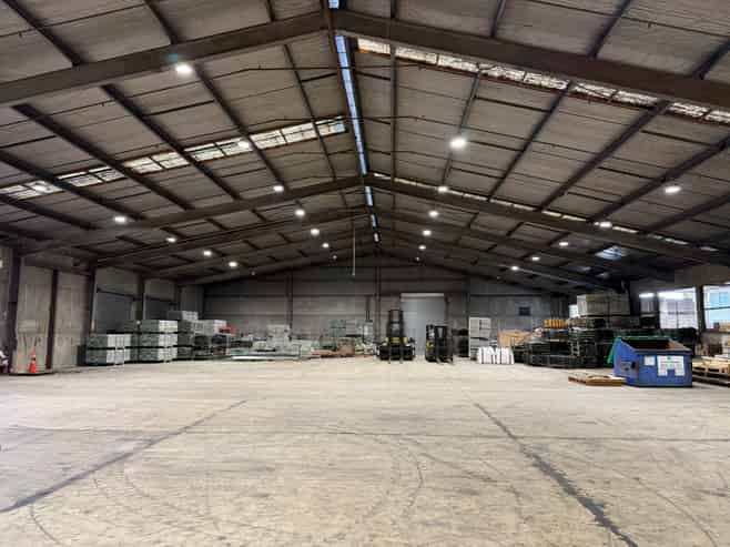 Large Warehouse Opportunity - Central Position