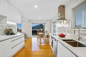 14 Tainui Terrace, Mangere Bridge