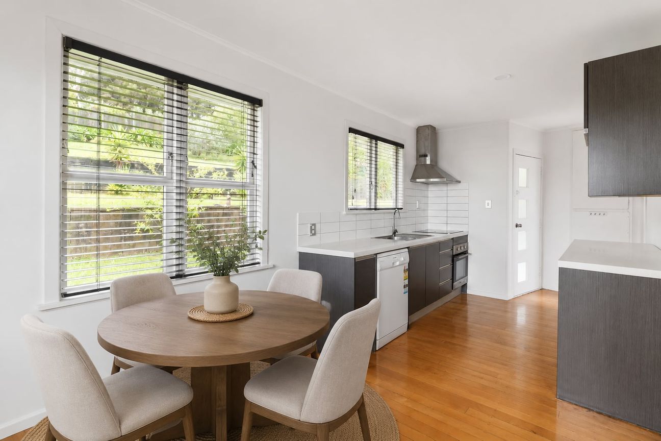 Superb Elevated Living with Views - Aanzicht 6