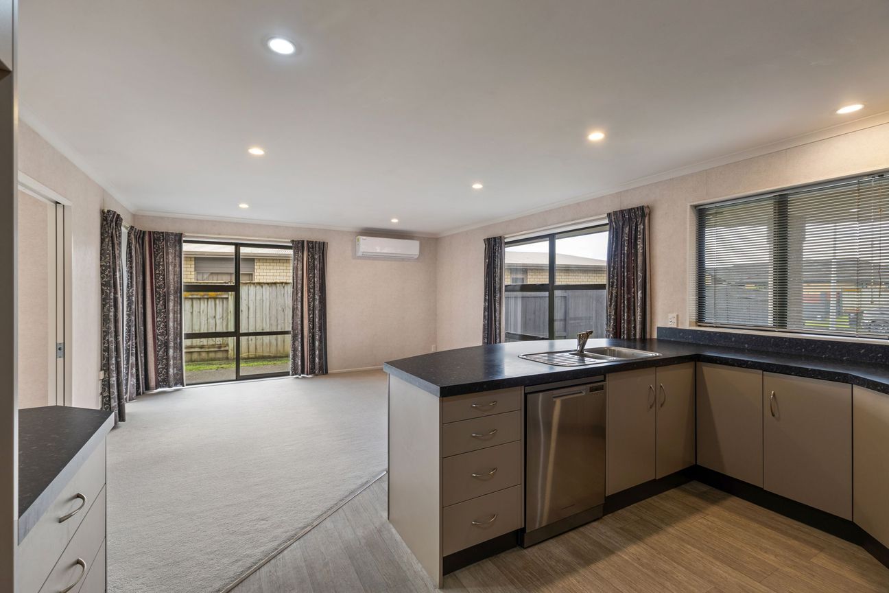 Solid, spacious & seriously good buying! - Aanzicht 4