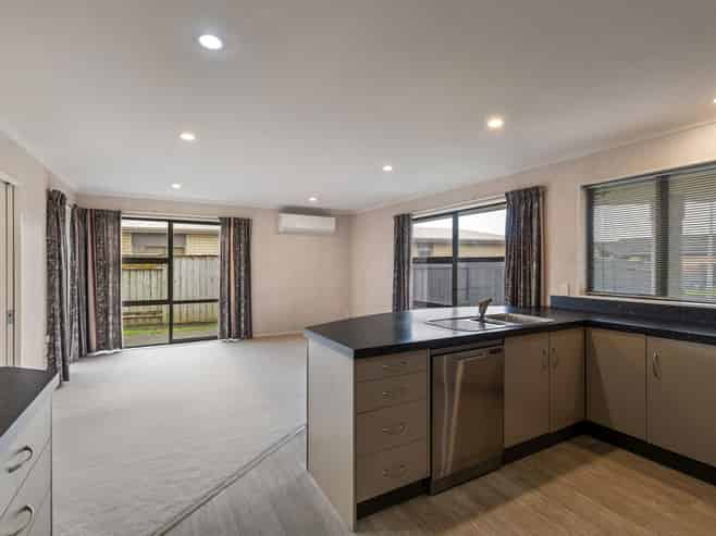 8 Geneva Terrace, Kelvin Grove