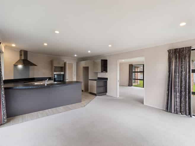 8 Geneva Terrace, Kelvin Grove