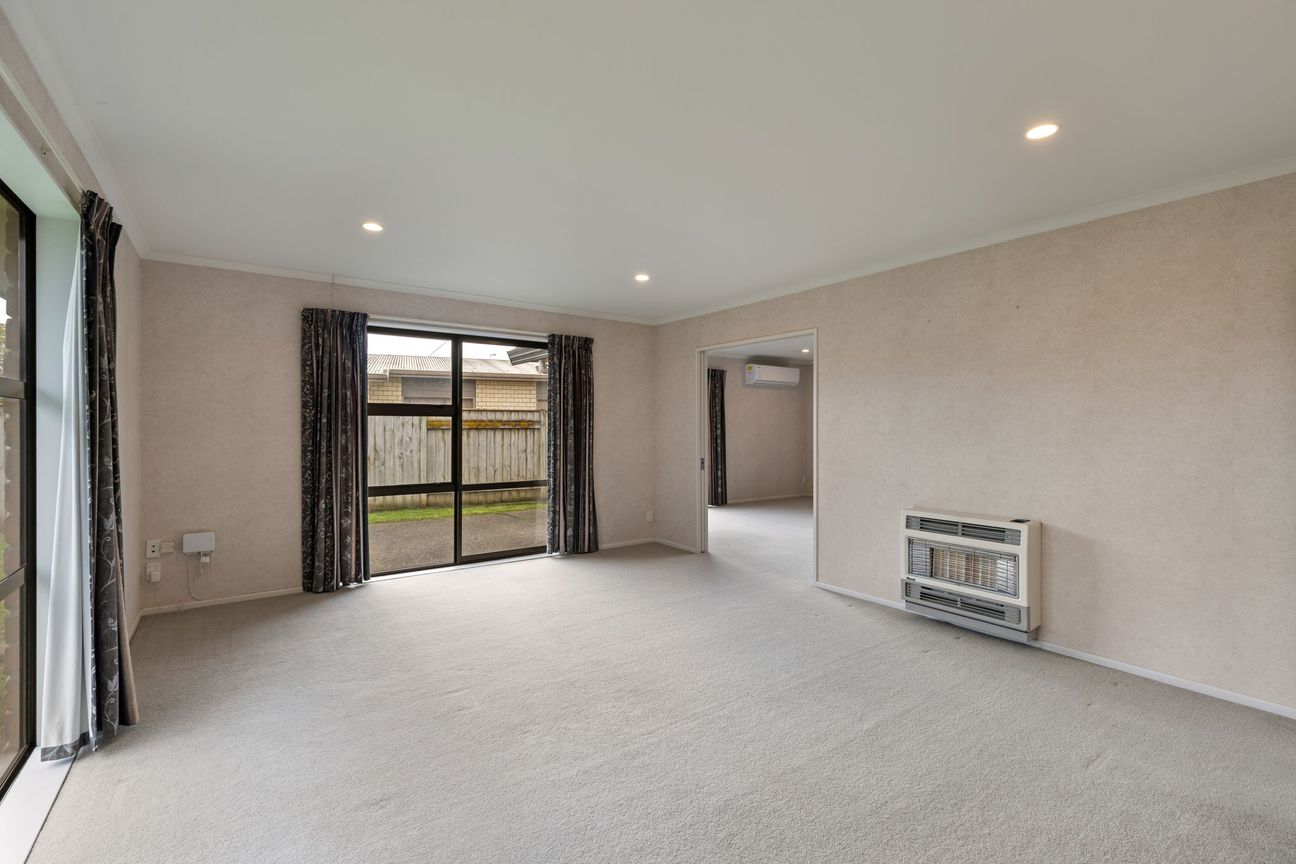 Solid, spacious & seriously good buying! - Aanzicht 6
