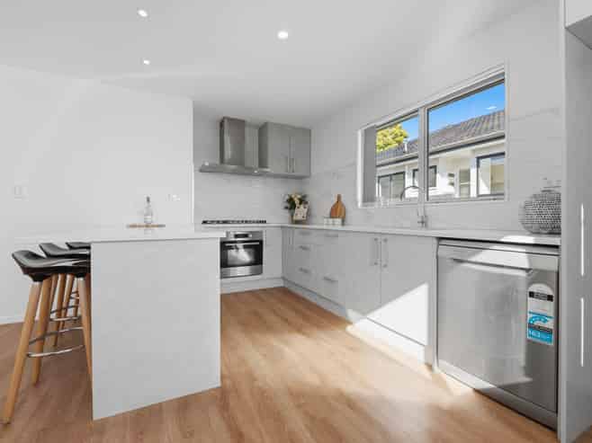 31A Meadowood Drive, Unsworth Heights