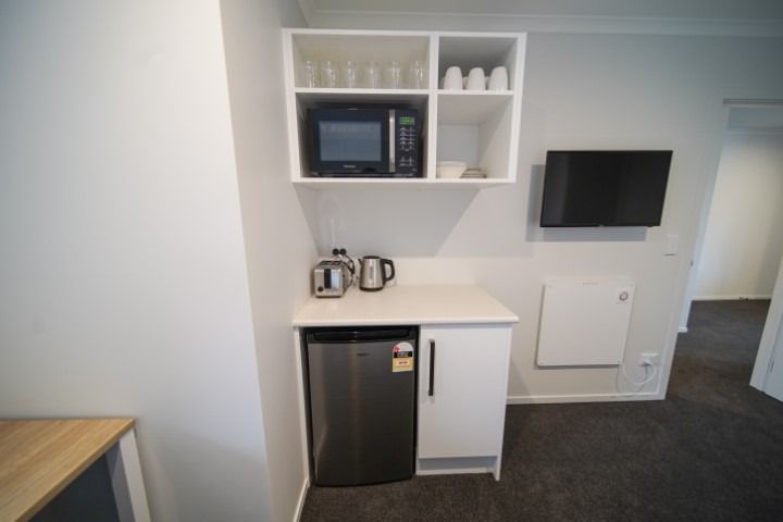 Modern Studio Living in the Heart of Hillcrest - Mehr