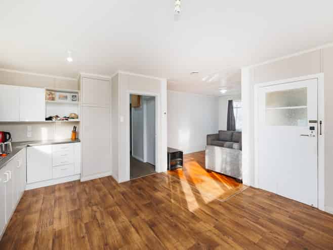 33 Holland Crescent, Bulls